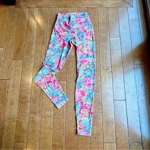 NWOT Lululemon floral print leggings (I believe they are 28 inch)